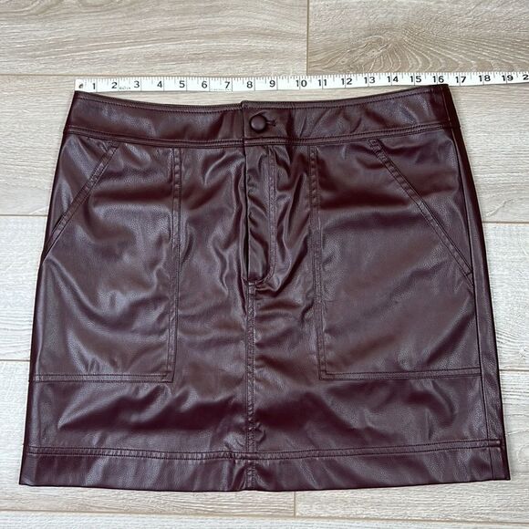 NWT Marie Oliver Braden Vegan Mini Skirt in Bordeaux Size 8 - Picture 15 of 15